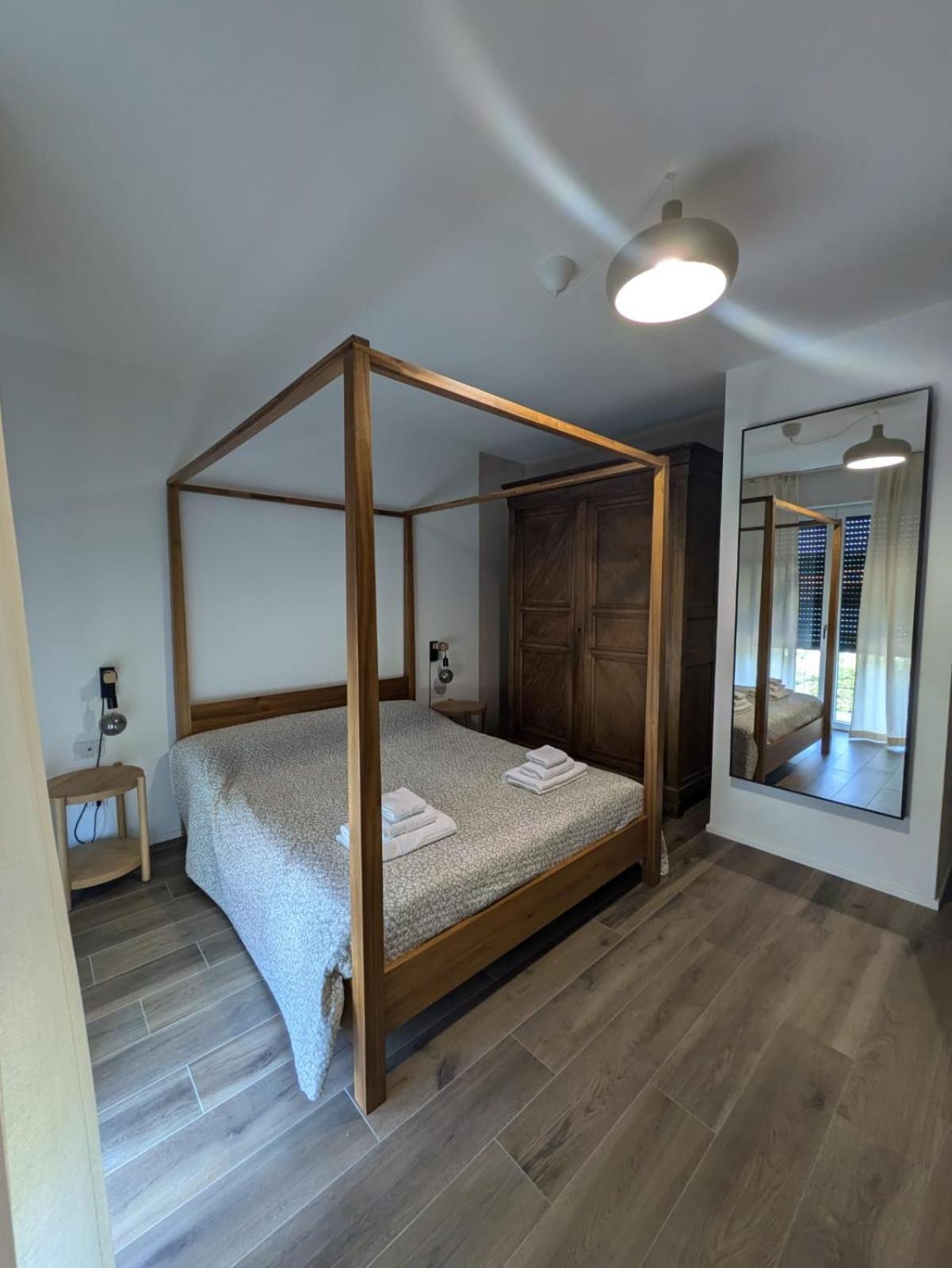 B&B Colori Del Lago Brebbia Bilik gambar